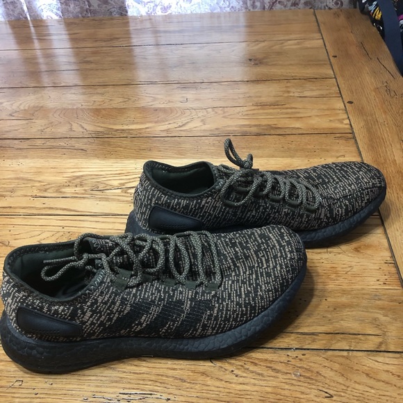 Adidas power boost athletic shoes - Picture 4 of 6